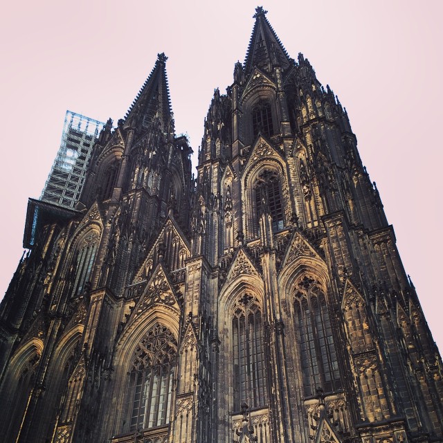Tallest cathedral in Northern Europe? I see you, Cologne.
Not a bad spot for a layover! #architecture #travel #cologne