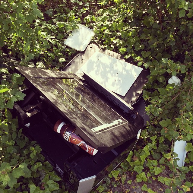 Stumbled across this yesterday in Zurich. The Swiss know their stuff — chocolate milk is an excellent recovery drink! Especially for Office Space-style printer beat downs. #officespace #swiss