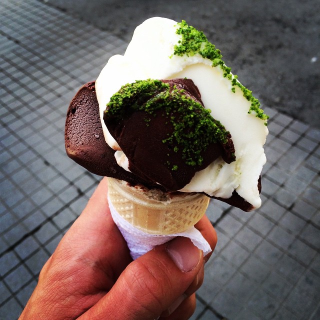 Last morning in Turkey and I've sweated through my shirt before reaching the airport. Dondurma for the cools tho. #perspiration