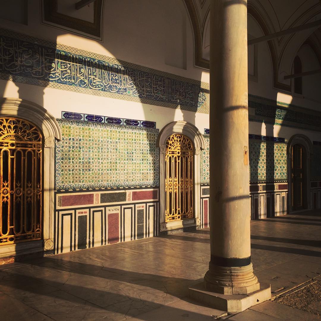 Man, Istanbul. What a gem. 💎 #tbt #istanbul #ottoman #turkey #sunset