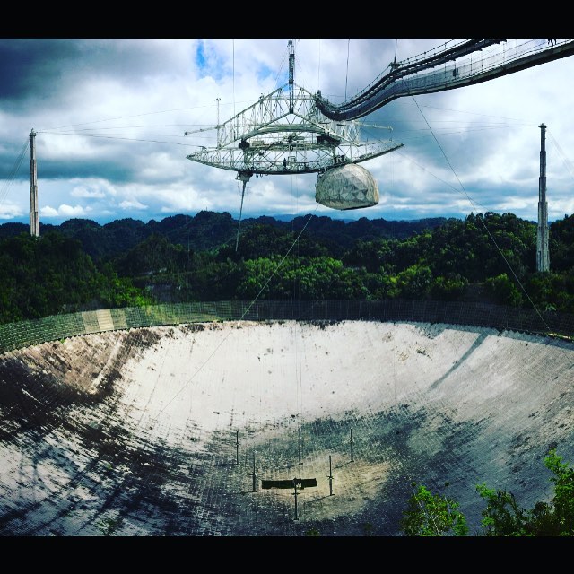 Radio wavin 👋 📡👽